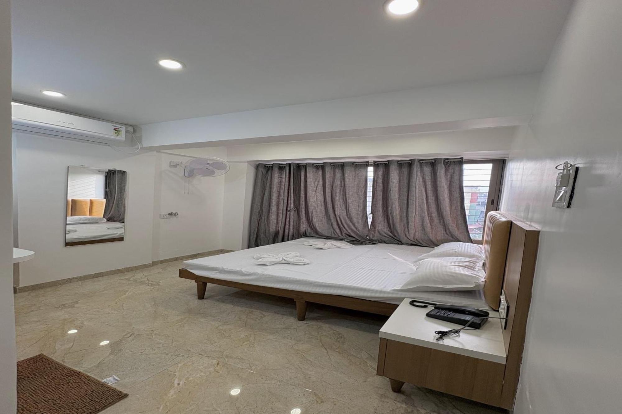 Hotel Ruchi Executive Satara Exterior foto